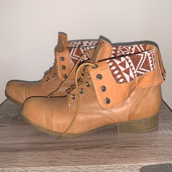 Wet Seal Shoes - wet seal brand tan low boots